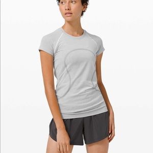 Lululemon swiftly tech short sleeve shirt